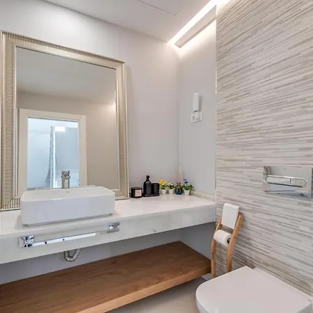 Vb Maestro 4br W Heated Pool Holiday home Benalmadena